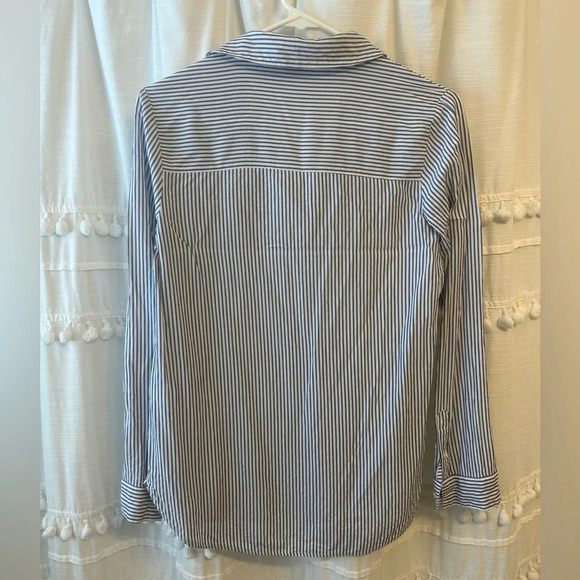 Melrose and Market blue and white striped button down size XS - Picture 6 of 7